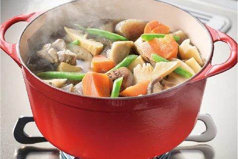 パロマ ブリリオの煮込み機能で煮物をしているところ