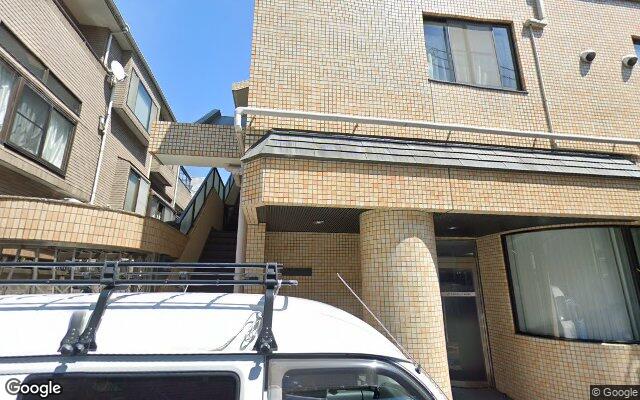 プラージュ高田馬場の外観（Googleストリートビュー）