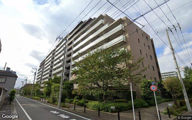 グレーシアスイート西新井の外観（Googleストリートビュー）