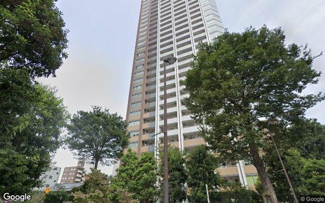 武蔵野タワーズスカイクロスタワーの外観（Googleストリートビュー）