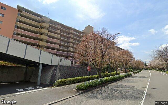エクシオ南大沢見附橋レジデンスの外観（Googleストリートビュー）