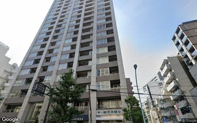 新宿山吹アインスタワーの外観（Googleストリートビュー）