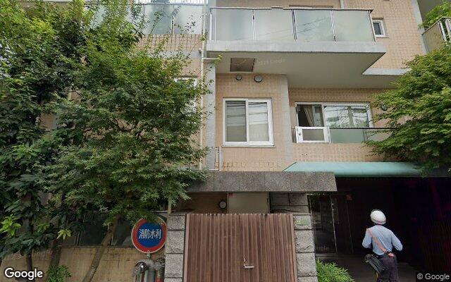 ロイヤルシーズン成城の外観（Googleストリートビュー）