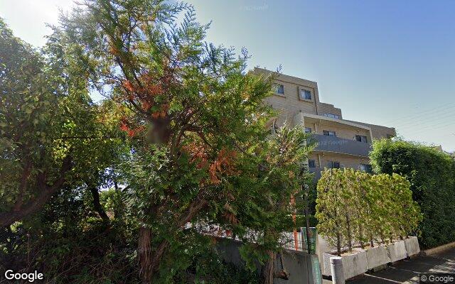 コスモグランリュクス世田谷の外観（Googleストリートビュー）