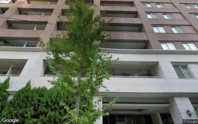 コスモプレイス町屋の外観（Googleストリートビュー）