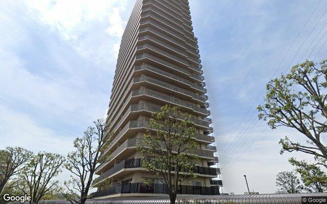 ローレルスクエア南大沢7番館の外観（Googleストリートビュー）