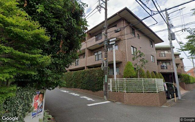 サンパーク鶴川の外観（Googleストリートビュー）