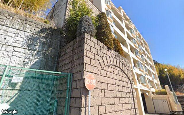サンクタス鶴川台ラコリーナの外観（Googleストリートビュー）