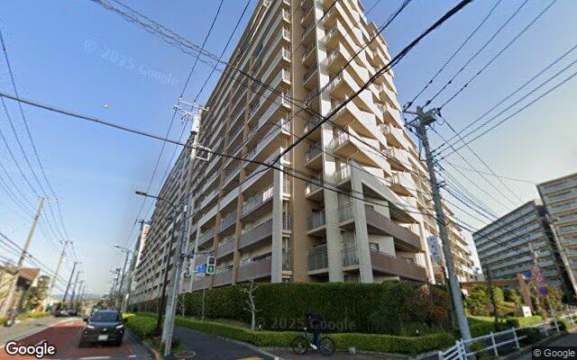 ルネグランディアの外観（Googleストリートビュー）