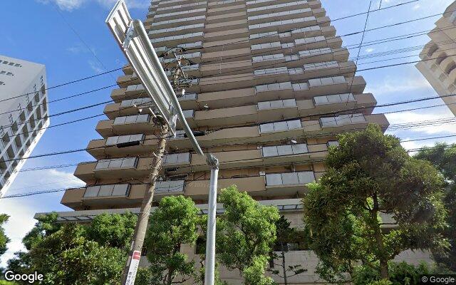 東京アルバタワーの外観（Googleストリートビュー）