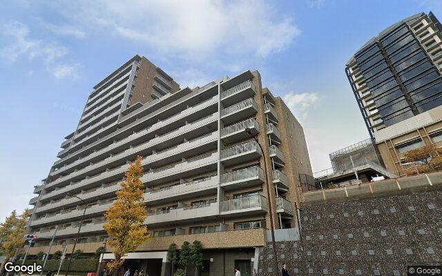 小石川後楽園パークハウスの外観（Googleストリートビュー）