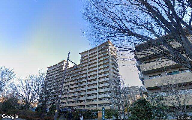 若葉台ワルツの杜D棟の外観（Googleストリートビュー）