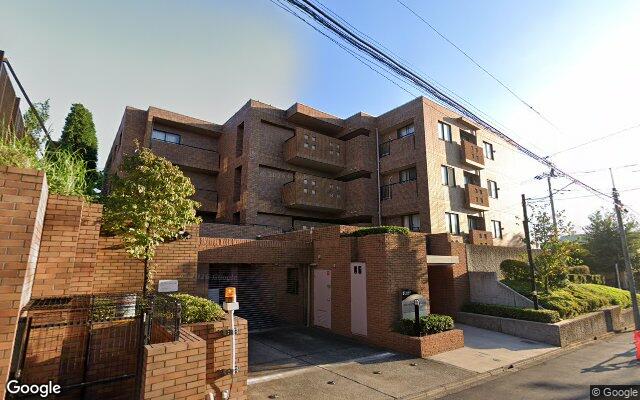 ファミールグラン上用賀八条通りの外観（Googleストリートビュー）