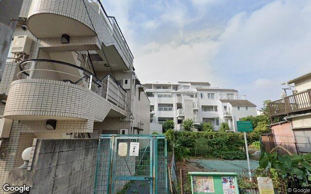 アクシルコート三軒茶屋の外観（Googleストリートビュー）