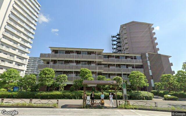 ラフィーネハイツ東大島の外観（Googleストリートビュー）