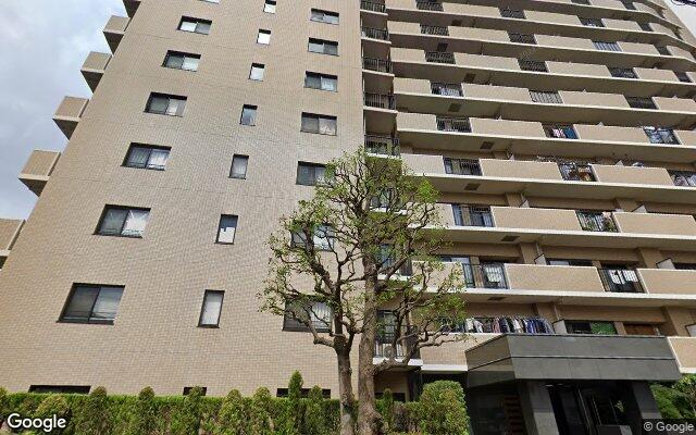 モアクレスト荒川公園ソレーユ館の外観（Googleストリートビュー）