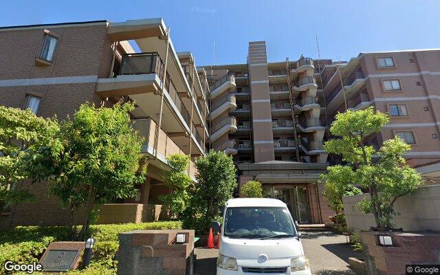朝日クレスパリオ綾瀬の外観（Googleストリートビュー）