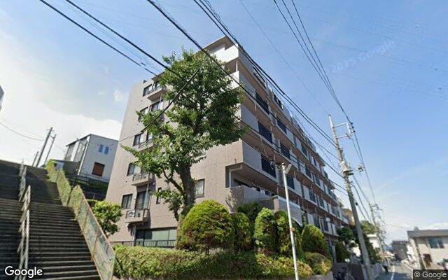 エステスクエア多摩永山の外観（Googleストリートビュー）
