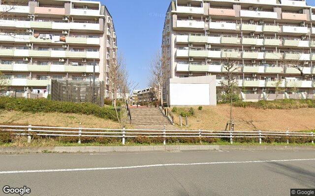 南大沢学園三番街3号棟の外観（Googleストリートビュー）