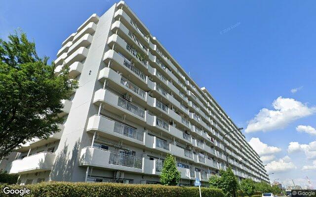 府中多摩川通り住宅2号棟の外観（Googleストリートビュー）