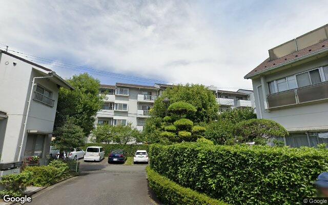 ホームタウン諏訪67-5号棟の外観（Googleストリートビュー）
