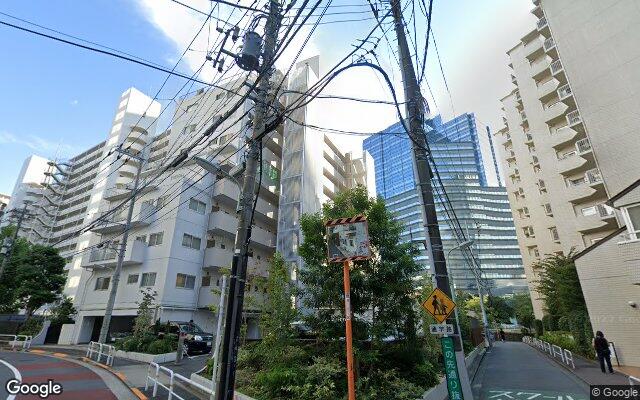 マンション御殿山の外観（Googleストリートビュー）