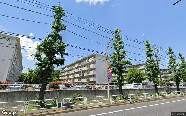 滝山団地6-2-4号棟の外観（Googleストリートビュー）