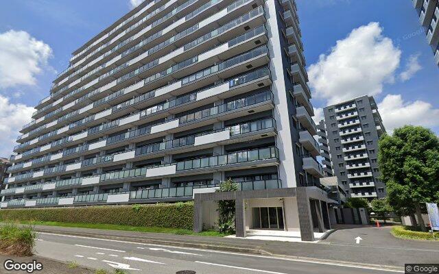 サングランデ印西牧の原ドアシティB棟の外観（Googleストリートビュー）