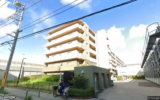 ロイヤルプラザ松戸の外観（Googleストリートビュー）
