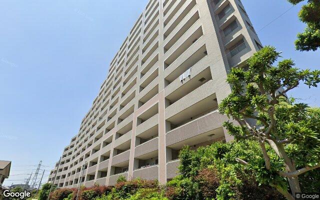 ライオンズガーデン船橋夏見台A棟の外観（Googleストリートビュー）
