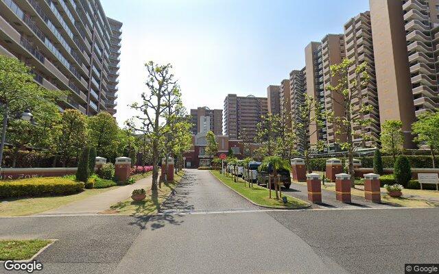 レジアスフォート新浦安G棟の外観（Googleストリートビュー）