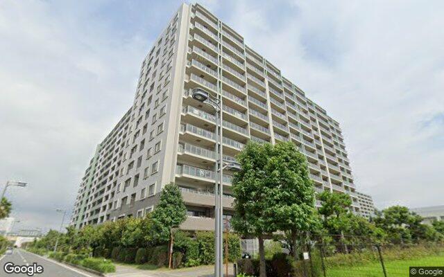 セレナヴィータ新浦安B棟の外観（Googleストリートビュー）