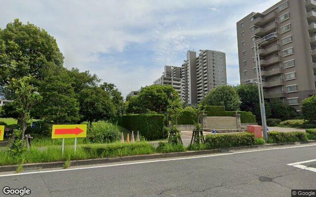 セレナヴィータ新浦安C棟の外観（Googleストリートビュー）