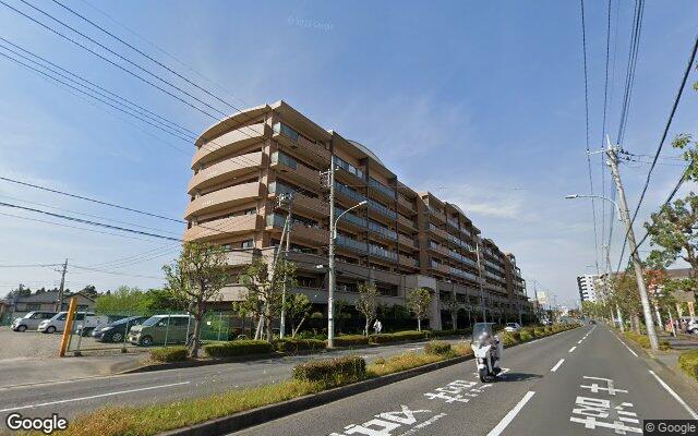 アルファグランデ成田参番街の外観（Googleストリートビュー）