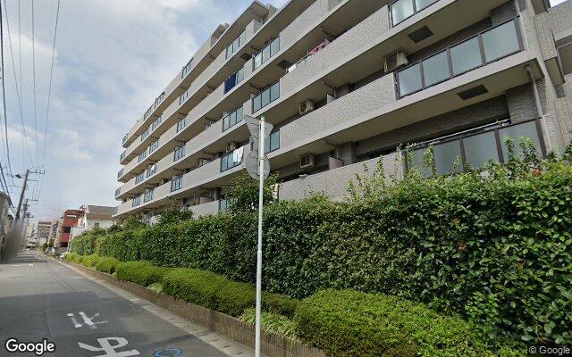 ライオンズマンション市川宝の外観（Googleストリートビュー）