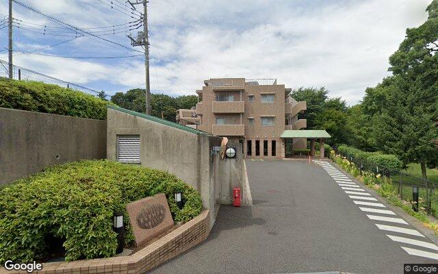 ゼファー船橋上山公園の外観（Googleストリートビュー）