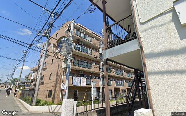 グリーンビレッジ松戸六実の外観（Googleストリートビュー）