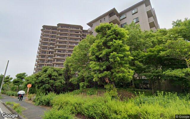 ガーデンプラザ新検見川11番館の外観（Googleストリートビュー）
