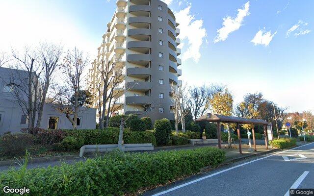 オーベル西の原1号棟の外観（Googleストリートビュー）