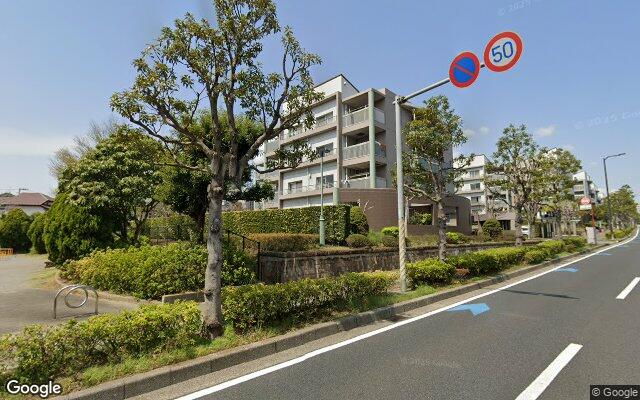 青葉の森公園通り2号棟の外観（Googleストリートビュー）