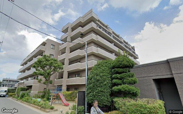 ロイヤルシャトー船橋塚田の外観（Googleストリートビュー）