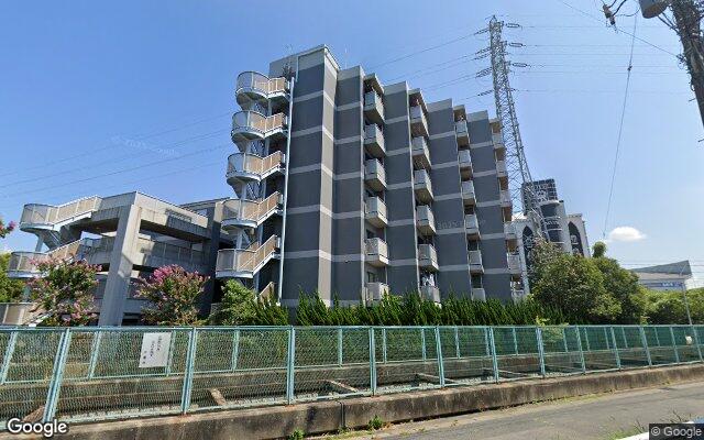 メイゾン千葉の外観（Googleストリートビュー）