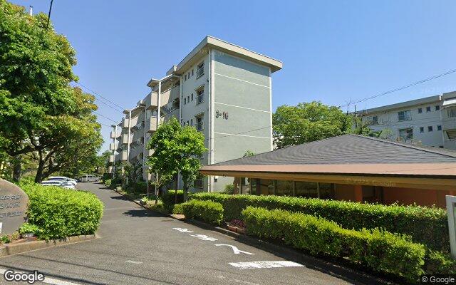 サニータウンにれの木台3-16号棟の外観（Googleストリートビュー）