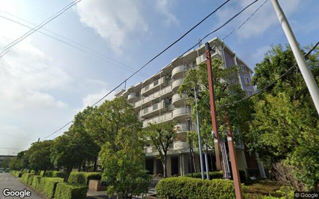 富岡エステートの外観（Googleストリートビュー）