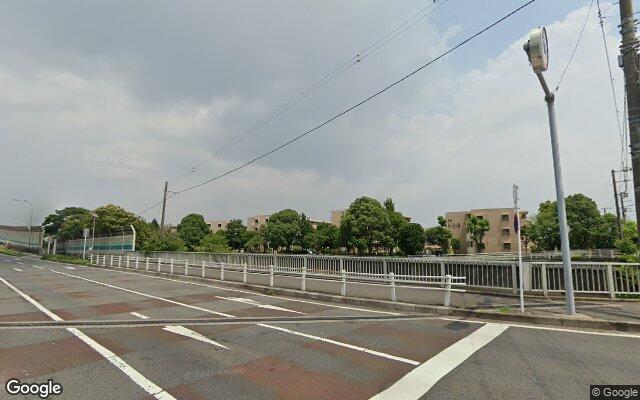 香澄一丁目住宅1-2-5号棟の外観（Googleストリートビュー）