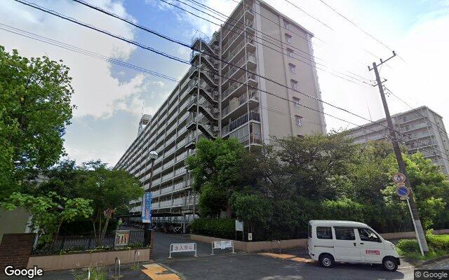 市川パークハイツB棟の外観（Googleストリートビュー）