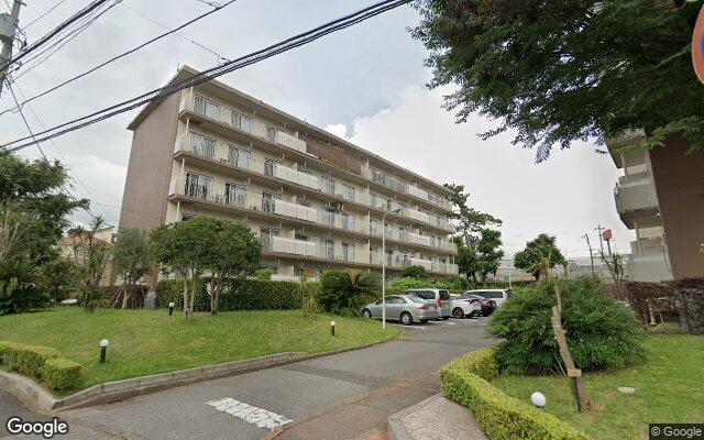 西船橋グリーンハイツ1号棟の外観（Googleストリートビュー）