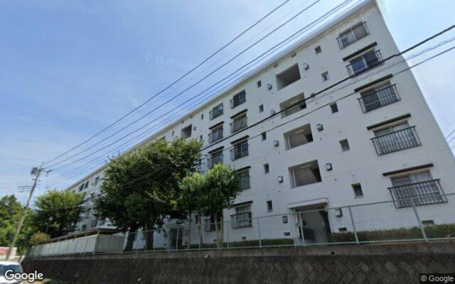 柏沼南台サンパワーA棟の外観（Googleストリートビュー）