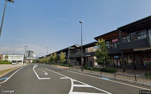 若松団地4号棟の外観（Googleストリートビュー）