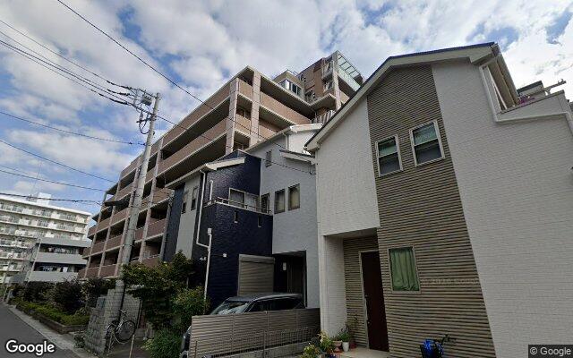 アンビシャスシティ越谷の外観（Googleストリートビュー）